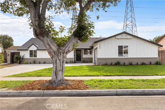 Detail Gallery Image 1 of 27 For 1558 W Audre Dr, Anaheim,  CA 92802 - 4 Beds | 2 Baths