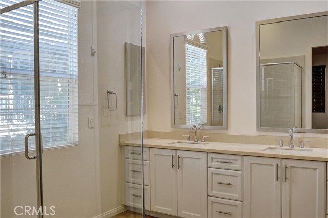 Detail Gallery Image 16 of 32 For 904 N Primrose Ln #F,  Azusa,  CA 91702 - 3 Beds | 2/1 Baths