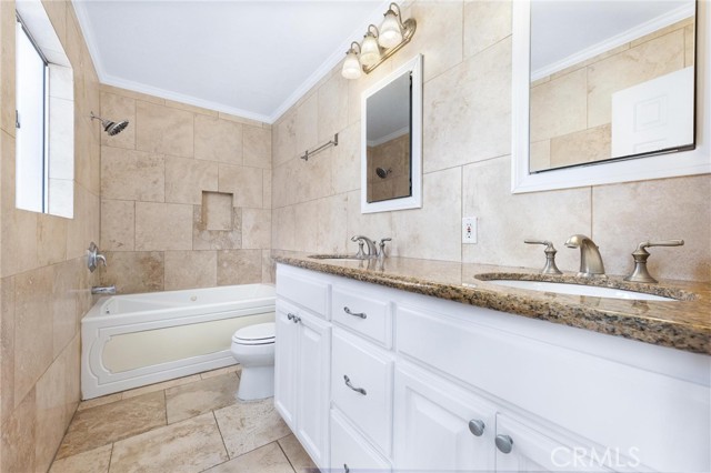 Detail Gallery Image 21 of 33 For 1421 12th St #4,  Manhattan Beach,  CA 90266 - 2 Beds | 3 Baths