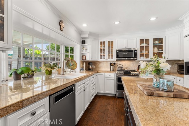 18672 Evergreen Avenue, Yorba Linda CA: https://media.crmls.org/medias/7f200f05-ae54-4ab3-825d-e62baa48ee69.jpg