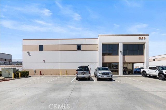 620 S Magnolia Avenue, Ontario CA: https://media.crmls.org/medias/7f2022c7-ee3c-4125-ae8b-514cee629ab6.jpg