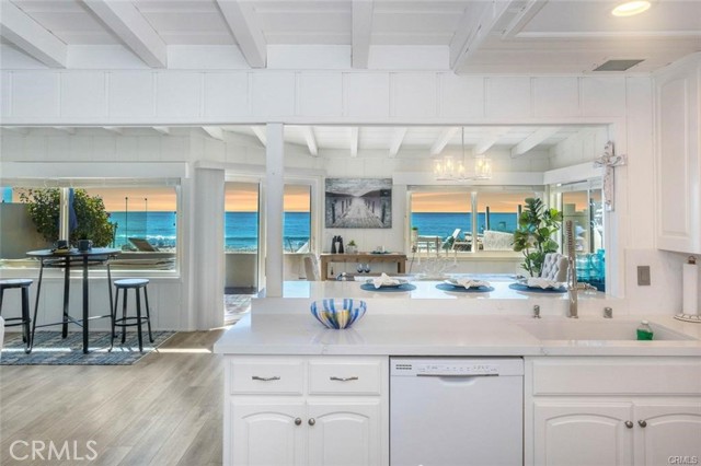 Front Image Thumbnail for CROC25234725