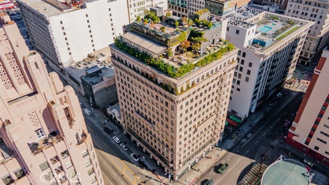 515 S Olive Street, Los Angeles CA: https://media.crmls.org/medias/7f20ab93-344f-4226-8f7e-26b7bbb75ed3.jpg