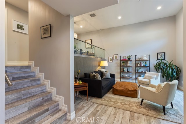 4812 Ben Ave, Valley Village CA: https://media.crmls.org/medias/7f215174-17a6-4349-8207-806e4d58c777.jpg