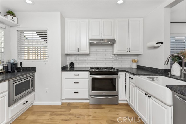 Detail Gallery Image 8 of 18 For 14594 Carmel Ridge, San Diego,  CA 92128 - 3 Beds | 2/1 Baths