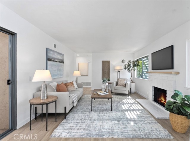 3215 Stonewood Court, Fullerton CA: https://media.crmls.org/medias/7f21fe20-381a-4db1-8afa-cfb7c1cfbc95.jpg