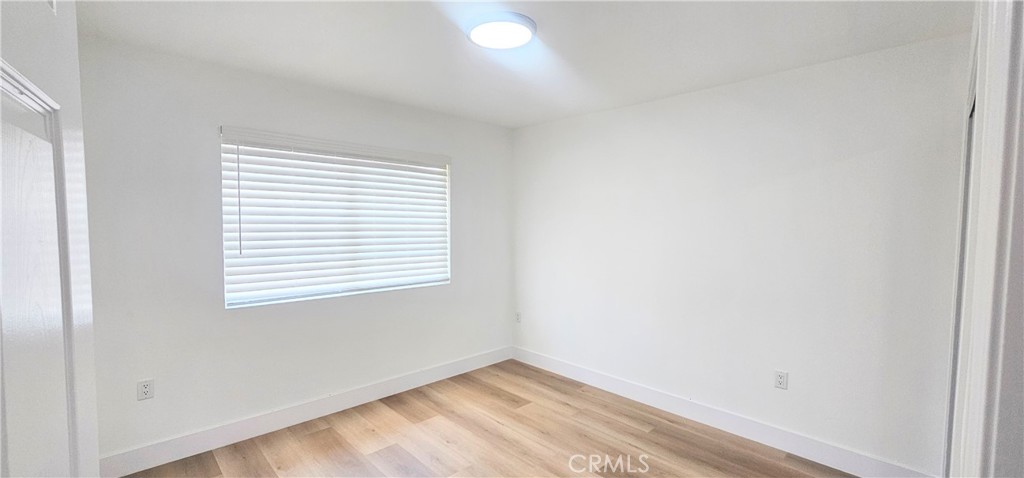 https://media.crmls.org/medias/7f22986a-29ff-4656-9afe-c863985fc248.jpg?preset=X-Large