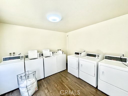 https://media.crmls.org/medias/7f23e71a-75d6-4f83-92df-df5782d3c97b.jpg?preset=X-Large