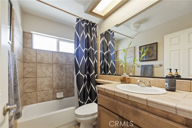 8328 Chateau Road, Phelan CA: https://media.crmls.org/medias/7f246f10-e148-4a3f-bd43-947a42c02e5f.jpg