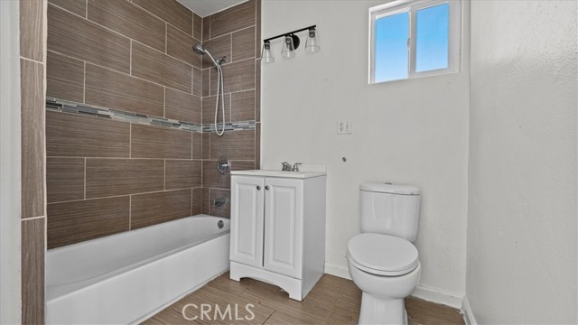 Detail Gallery Image 15 of 33 For 809 N Tamarind Ave, Compton,  CA 90220 - – Beds | – Baths