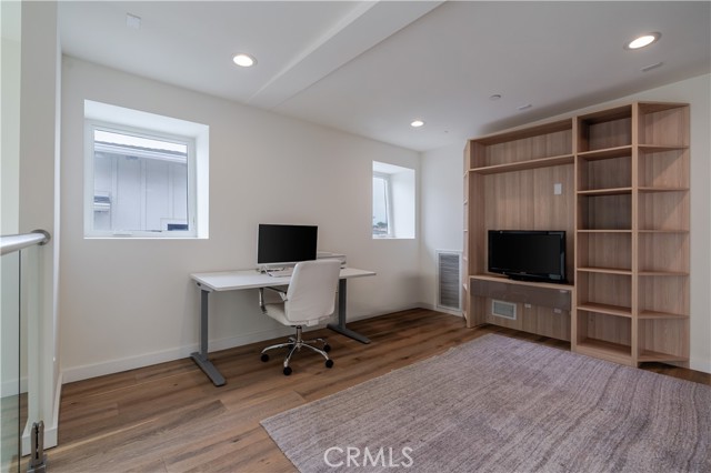 Detail Gallery Image 47 of 72 For 500 N Lucia Ave, Redondo Beach,  CA 90277 - 4 Beds | 5 Baths