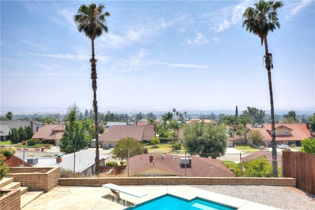 3899 28th Street, Highland CA: https://media.crmls.org/medias/7f257361-aef8-4b00-a9c0-f6904b5589b5.jpg