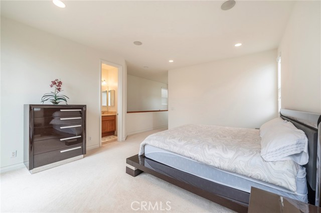 Detail Gallery Image 8 of 49 For 116 11th St, Huntington Beach,  CA 92648 - 3 Beds | 3/1 Baths