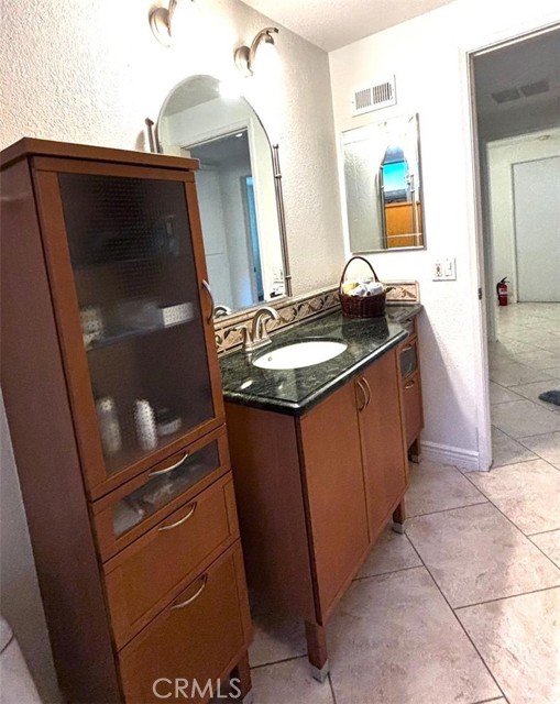 Detail Gallery Image 17 of 19 For 719 Cobb Ave, Placentia,  CA 92870 - 4 Beds | 2 Baths