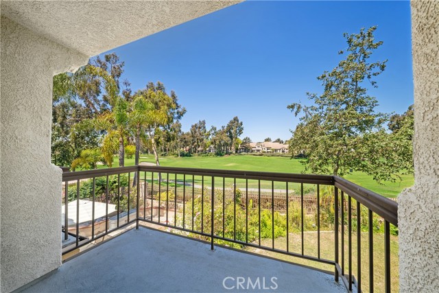 215 Encantado, Rancho Santa Margarita CA: https://media.crmls.org/medias/7f26733a-8afd-48f7-994f-526181d3c94a.jpg