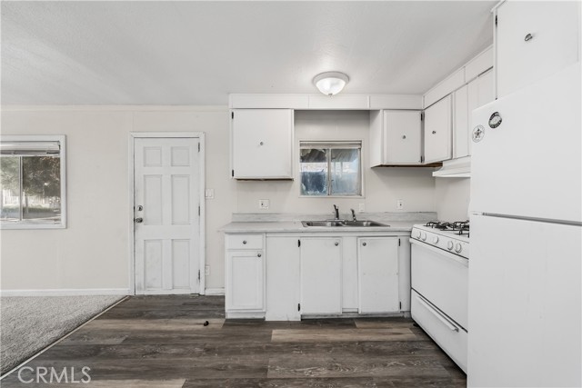 Detail Gallery Image 13 of 29 For 2013 Windharp, Rosamond,  CA 93560 - 2 Beds | 1 Baths