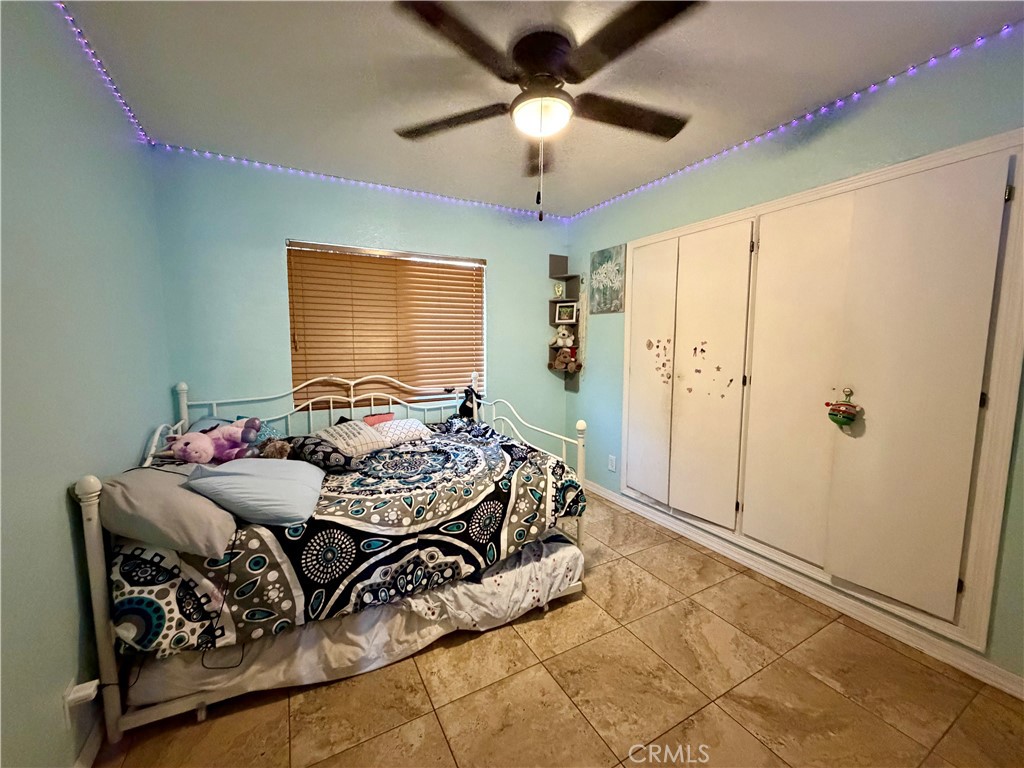 https://media.crmls.org/medias/7f26f38a-799c-44fa-9e8d-5796530b1bcb.jpg?preset=X-Large
