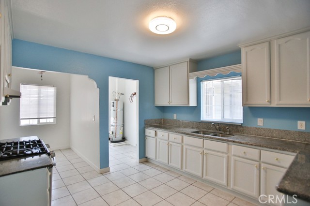 531 W 61st Street, Los Angeles CA: https://media.crmls.org/medias/7f270d0f-1d2f-4e0d-a43e-8894c812c7ae.jpg