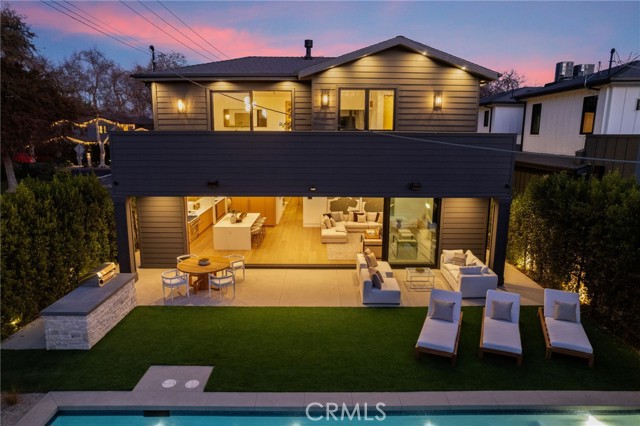 4453 Gentry Avenue, Studio City CA: https://media.crmls.org/medias/7f277865-6c86-4608-a22f-a7aa87def5bc.jpg