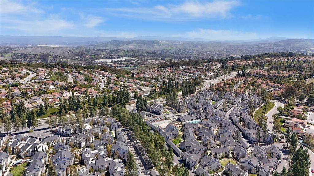 MLS #OC25064006 img 3