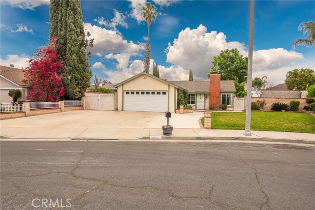 10764 Parliament Ln, Riverside, CA 92503