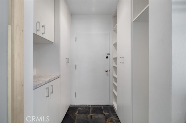 Detail Gallery Image 18 of 42 For 5339 Newcastle Ave #112,  Encino,  CA 91316 - 3 Beds | 2 Baths