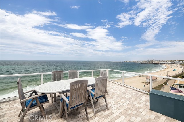 615 Esplanade, Redondo Beach, California 90277, 4 Bedrooms Bedrooms, ,3 BathroomsBathrooms,Residential,Sold,Esplanade,SB24158633