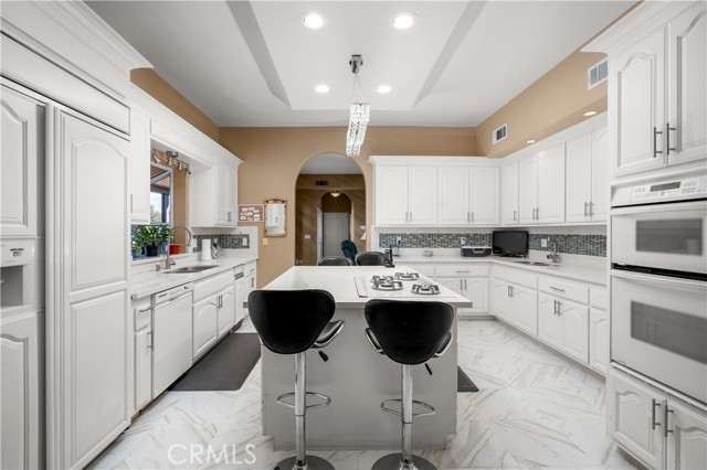 Detail Gallery Image 17 of 44 For 613 E Sunset Dr, Redlands,  CA 92373 - 6 Beds | 6 Baths