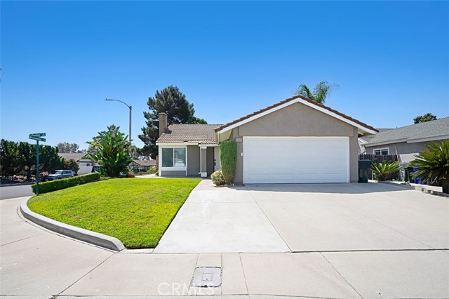 Detail Gallery Image 3 of 35 For 12595 Daphne Dr, Rancho Cucamonga,  CA 91739 - 4 Beds | 2 Baths