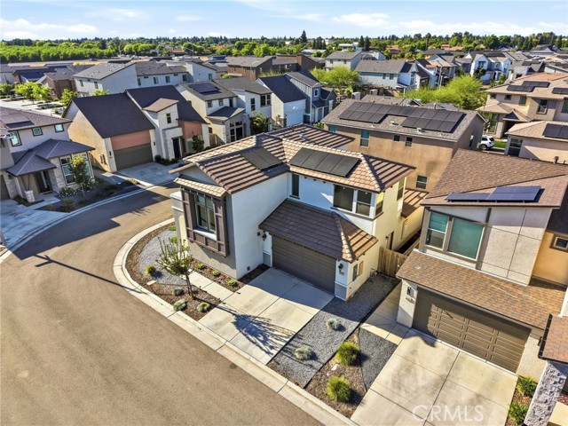 Detail Gallery Image 10 of 67 For 3432 W Good, Visalia,  CA 93277 - 3 Beds | 2/1 Baths