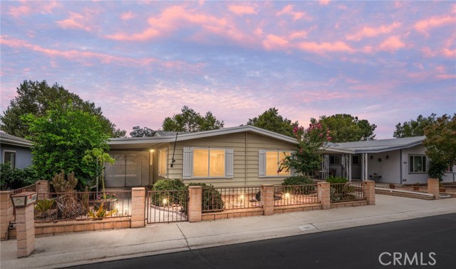 Detail Gallery Image 1 of 31 For 1405 Medallion St, Redlands,  CA 92374 - 3 Beds | 2 Baths