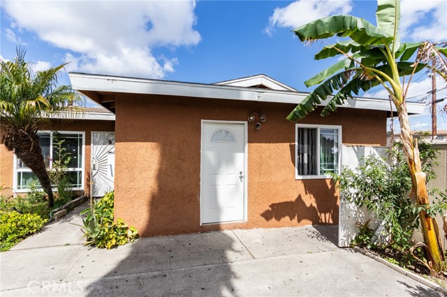 1222 N Placentia Avenue, Anaheim CA: https://media.crmls.org/medias/7f2a00c7-d981-4820-9ab2-326dd24a4e7a.jpg