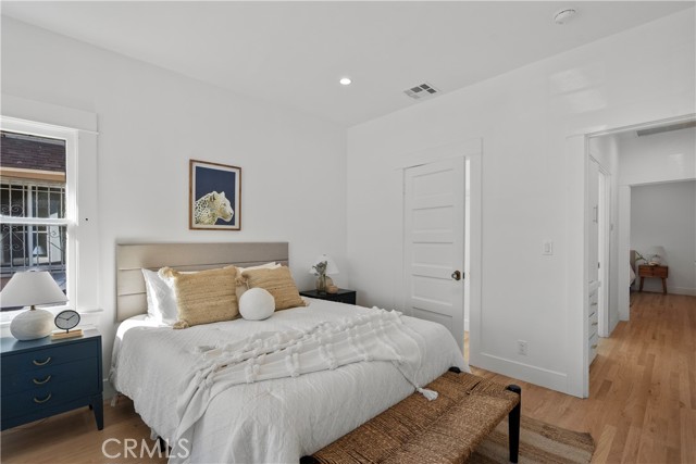 Detail Gallery Image 19 of 38 For 1337 W 49th St, Los Angeles,  CA 90037 - 3 Beds | 2 Baths