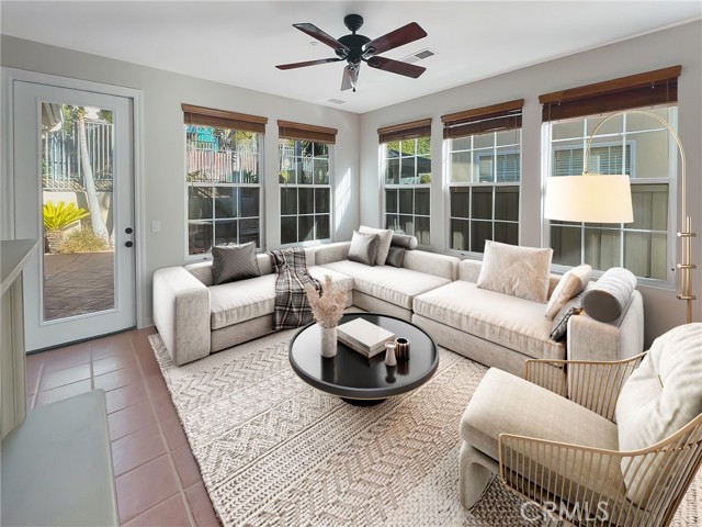 Detail Gallery Image 2 of 12 For 27 Calle Carmelita, San Clemente,  CA 92673 - 3 Beds | 2/1 Baths