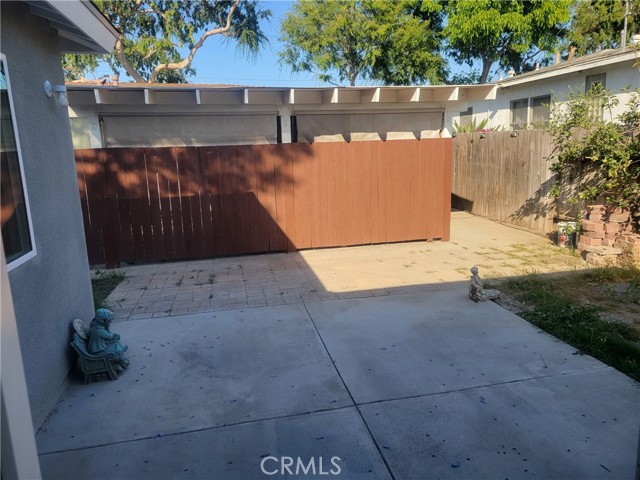 545 B S Grove Avenue, Anaheim CA: https://media.crmls.org/medias/7f2b771f-0f73-4b46-b90f-8cd801f02ef3.jpg