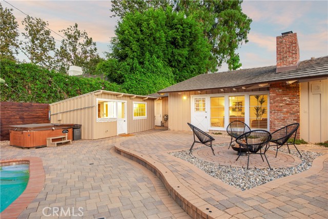 Detail Gallery Image 39 of 53 For 1430 La Perla Ave, Long Beach,  CA 90815 - 4 Beds | 3/1 Baths