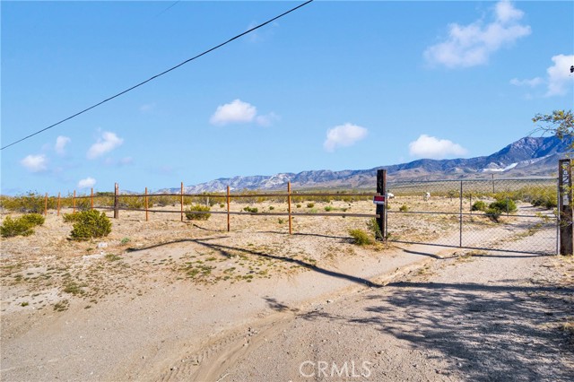 Detail Gallery Image 17 of 32 For 30229 Bourbon Rd, Lucerne Valley,  CA 92356 - 1 Beds | 1 Baths