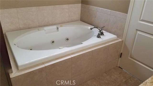 Detail Gallery Image 24 of 39 For 1704 Ruxton Ln #C,  Redondo Beach,  CA 90278 - 3 Beds | 2/1 Baths