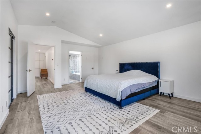 2481 S Bundy Drive, Los Angeles CA: https://media.crmls.org/medias/7f2c799c-0147-43f9-9041-e0d51b476332.jpg