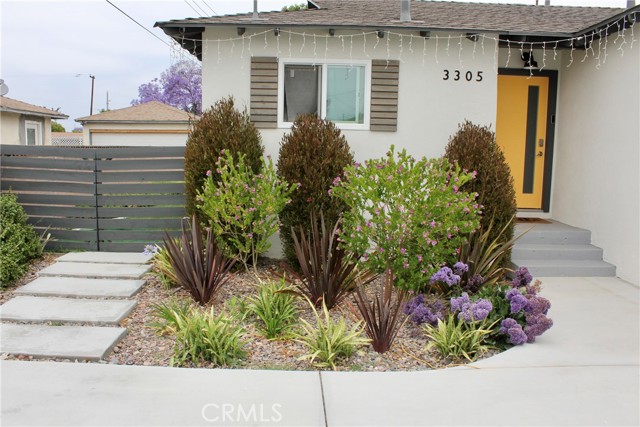 Detail Gallery Image 5 of 41 For 3305 W Thornton Ave, Anaheim,  CA 92804 - 3 Beds | 2 Baths