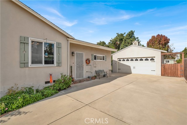 Detail Gallery Image 5 of 30 For 1120 W Locust St, Ontario,  CA 91762 - 3 Beds | 2 Baths