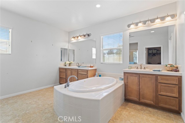 32701 Juniper Berry Drive, Winchester CA: https://media.crmls.org/medias/7f2e2eb5-a0fa-485a-a366-2acfe1f69852.jpg