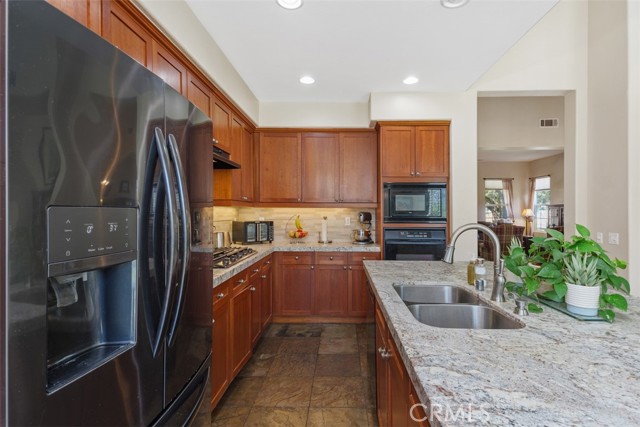 Detail Gallery Image 15 of 45 For 17648 Fan Palm Ln, Riverside,  CA 92503 - 4 Beds | 2 Baths