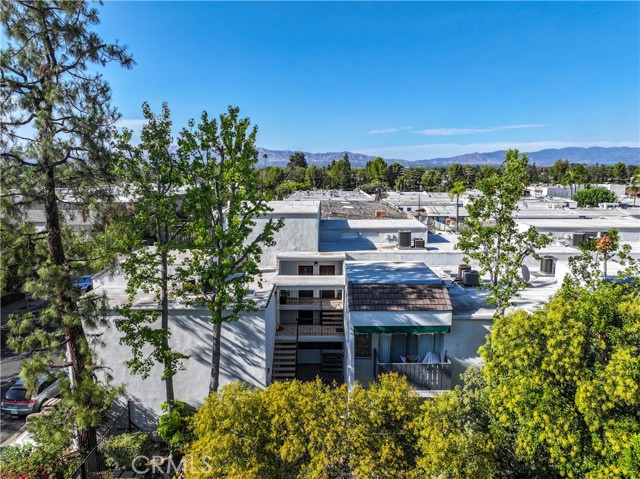 Detail Gallery Image 5 of 50 For 18645 Hatteras St #230,  Tarzana,  CA 91356 - 3 Beds | 2 Baths