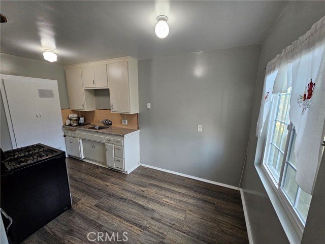 Detail Gallery Image 1 of 6 For 4966 Oregon Ave #B,  Long Beach,  CA 90805 - 1 Beds | 1 Baths