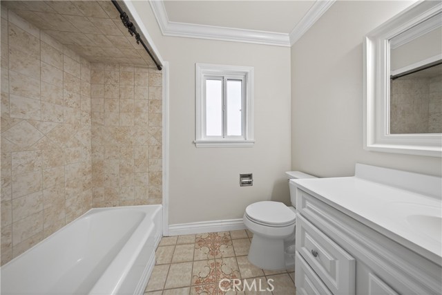 Detail Gallery Image 22 of 32 For 6906 Mclennan Ave, Lake Balboa,  CA 91406 - 3 Beds | 3 Baths