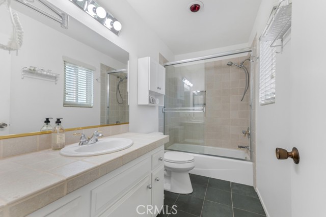 Detail Gallery Image 26 of 36 For 6226 Nita Ave, Woodland Hills,  CA 91367 - 2 Beds | 2/1 Baths