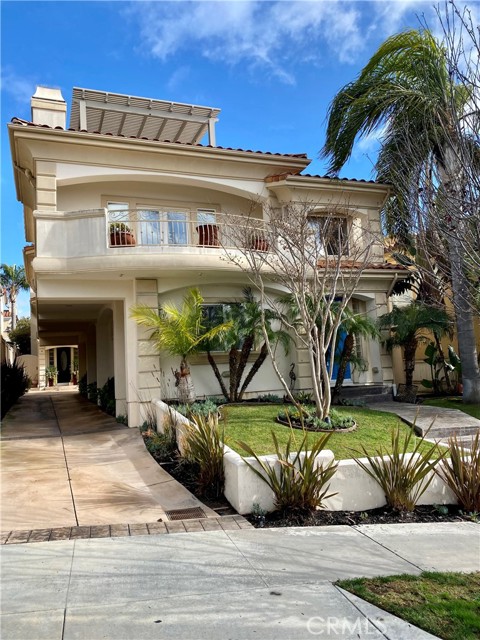 Detail Gallery Image 2 of 38 For 222 S Juanita Ave a,  Redondo Beach,  CA 90277 - 3 Beds | 2/1 Baths