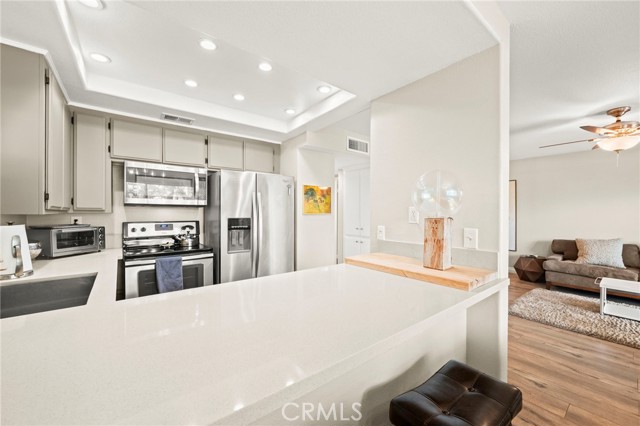 Detail Gallery Image 11 of 43 For 24311 Canyon Lake Drive N Unit 12, Canyon Lake,  CA 92587 - 2 Beds | 2 Baths