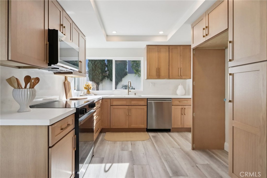 MLS #OC25272955 image #22